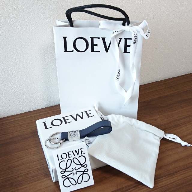 新品未使用【LOEWE】キーホルダー　キーリング　チャーム