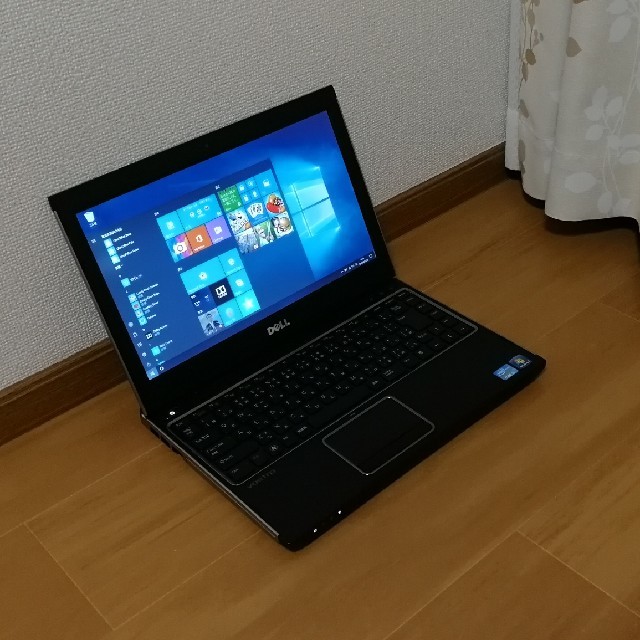 PC/タブレットDELL　ノートパソコン