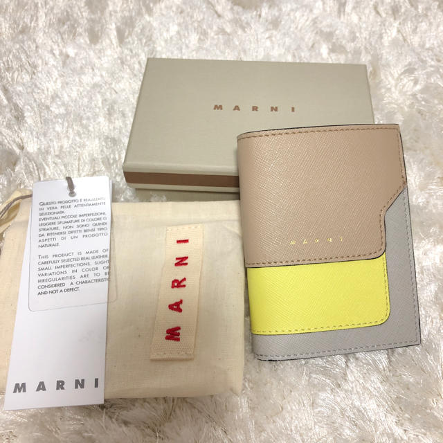 マルニ MARNI サフィアーノ 二つ折り ミニ 財布