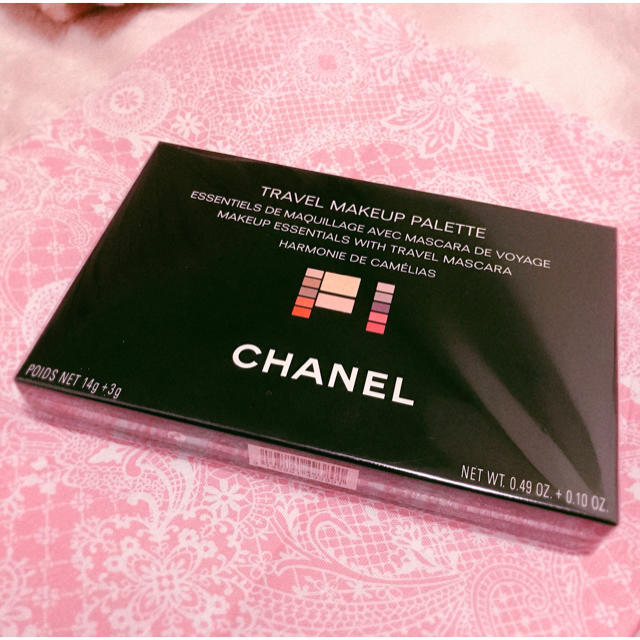 CHANEL(シャネル)の新作 日本未発売 CHANEL カメリア トラベルメイクアップパレット  コスメ/美容のキット/セット(コフレ/メイクアップセット)の商品写真