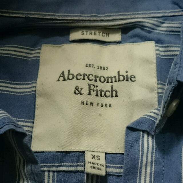 Abercrombie&Fitch(アバクロンビーアンドフィッチ)のアバクロ ★コットンシャツ （XＳ） レディースのトップス(シャツ/ブラウス(長袖/七分))の商品写真