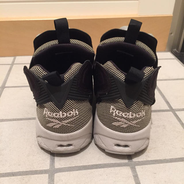 Reebok(リーボック)の美品Ｒeebokポンプフューリー レディースの靴/シューズ(スニーカー)の商品写真