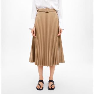 ザラ(ZARA)のベルト付きプリーツスカート(ロングスカート)