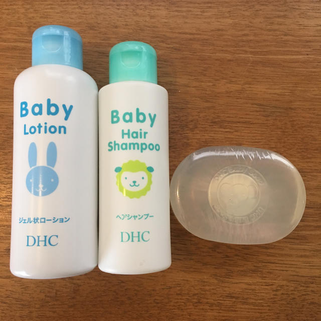 DHC(ディーエイチシー)のDHCベビーローション、ヘアシャンプー、ベビーソープセット キッズ/ベビー/マタニティのキッズ/ベビー/マタニティ その他(その他)の商品写真