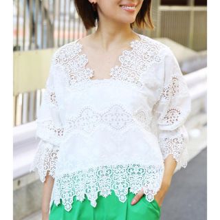 アメリヴィンテージ(Ameri VINTAGE)のCOTTON SCALLOP LACE BLOUSE / AMERI(シャツ/ブラウス(長袖/七分))