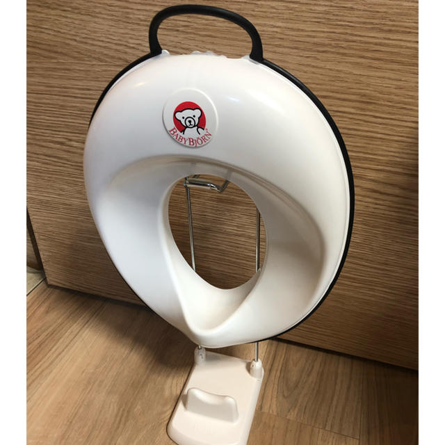 BABYBJORN(ベビービョルン)のベビービョルン トイレ補助便座 BABYBJORN キッズ/ベビー/マタニティのおむつ/トイレ用品(補助便座)の商品写真