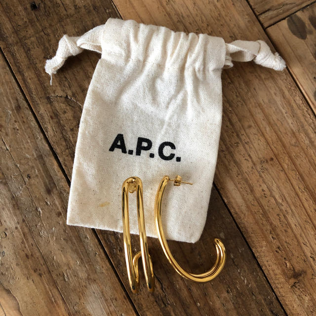 apc ピアス