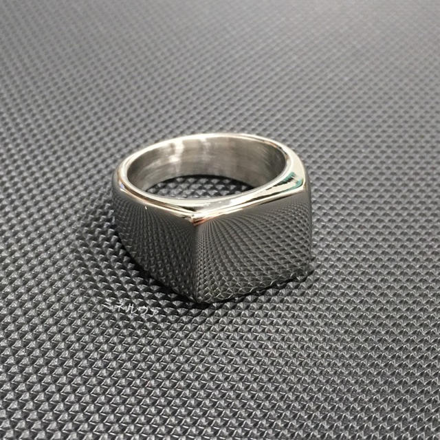 スクエアリング 印台シグネットリング シルバー メンズのアクセサリー(リング(指輪))の商品写真