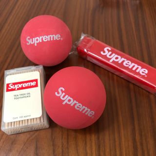 supreme ノベルティー