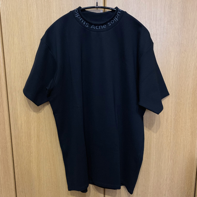 ACNE(アクネ)の定価以下 新品 Acne Studios アクネ ロゴ t-シャツ メンズのトップス(Tシャツ/カットソー(半袖/袖なし))の商品写真