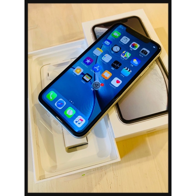 iPhone(アイフォーン)のiPhone XR 64GB ホワイト x3台セット （B） スマホ/家電/カメラのスマートフォン/携帯電話(スマートフォン本体)の商品写真