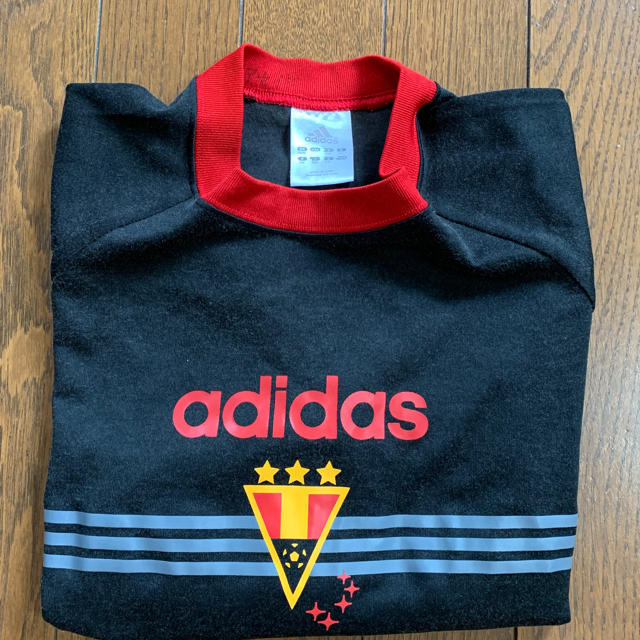 adidas(アディダス)の【お盆までセール中様】adidas kids 140㎝ ブラック 長袖Tシャツ  キッズ/ベビー/マタニティのキッズ服男の子用(90cm~)(Tシャツ/カットソー)の商品写真