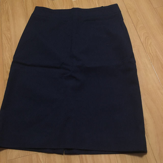 ユニクロ(UNIQLO)のストライプのタイトスカート(ひざ丈スカート)