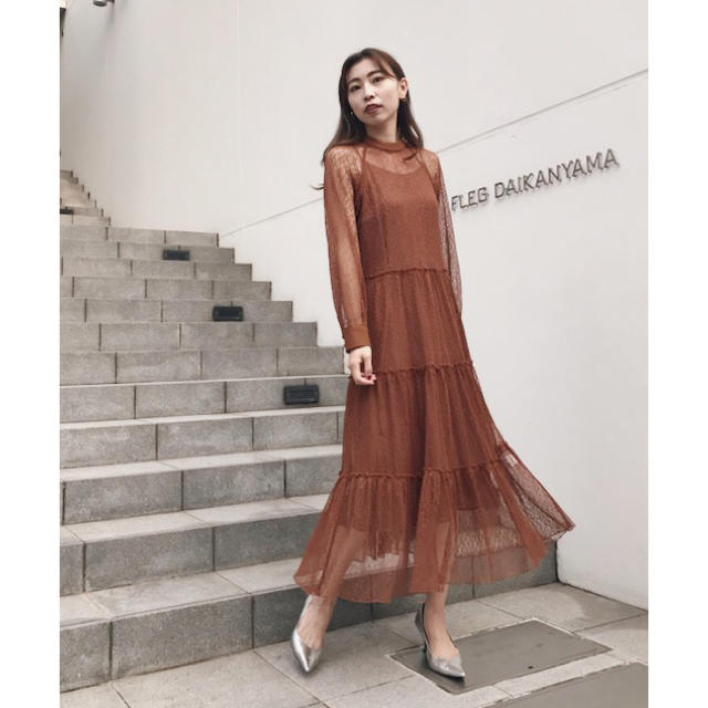 Ameri VINTAGE(アメリヴィンテージ)のSHIRRING SHEER DRESS レディースのワンピース(ロングワンピース/マキシワンピース)の商品写真