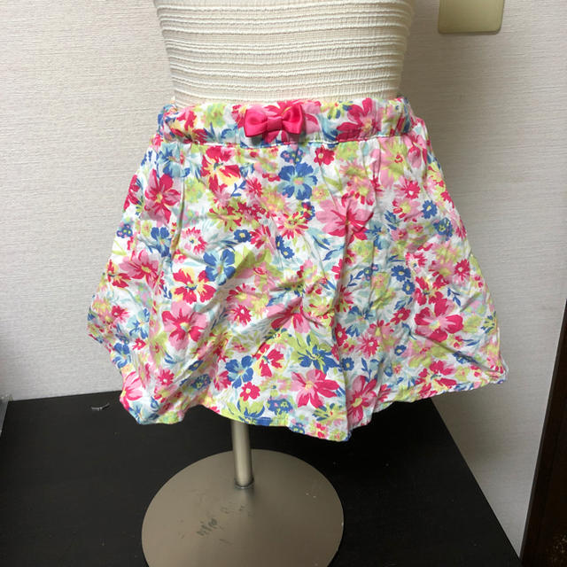 anyFAM(エニィファム)のyu 様 専用anyfam 花柄スカート キッズ/ベビー/マタニティのキッズ服女の子用(90cm~)(スカート)の商品写真