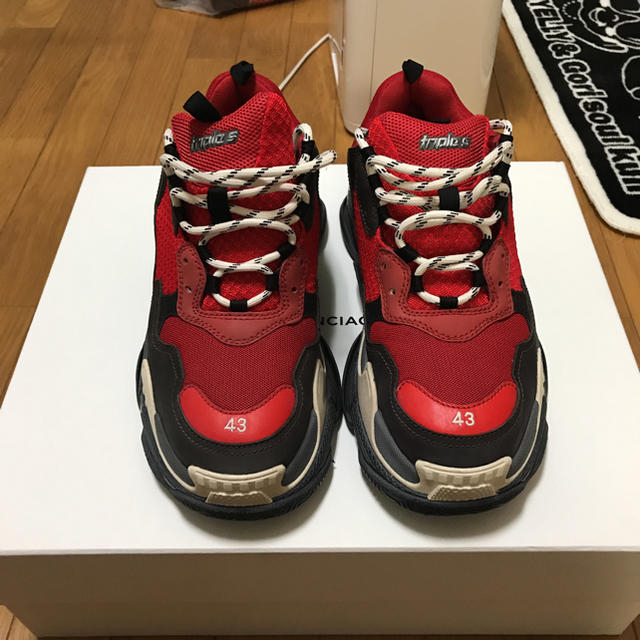 Balenciaga(バレンシアガ)の balenciaga triple s レッドブラック 43 メンズの靴/シューズ(スニーカー)の商品写真