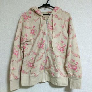 ユニクロ(UNIQLO)の花柄パーカー(パーカー)