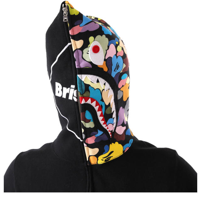 A BATHING APE(アベイシングエイプ)のBAPE x FCRB SHARK FULL ZIP HOODIE メンズのトップス(パーカー)の商品写真