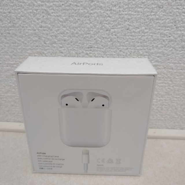 アップルapple airpods MMEF2J/A ワイヤレスイヤホン　新品