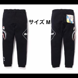 アベイシングエイプ(A BATHING APE)の送料込み！ BAPE x F.C.R.B. SHARK SWEAT PANTS (その他)