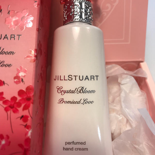 JILLSTUART(ジルスチュアート)のはーちゃん様専用(ジルスチュアートハンドクリーム) コスメ/美容のボディケア(ハンドクリーム)の商品写真