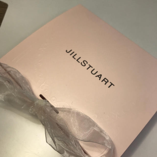 JILLSTUART(ジルスチュアート)のはーちゃん様専用(ジルスチュアートハンドクリーム) コスメ/美容のボディケア(ハンドクリーム)の商品写真