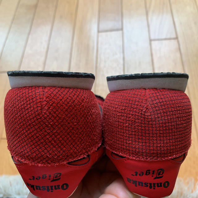 Onitsuka Tiger(オニツカタイガー)のオニツカタイガー ローカット スニーカー 赤 23,5cm レディースの靴/シューズ(スニーカー)の商品写真