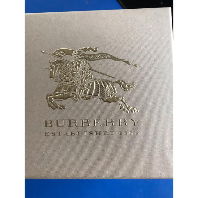 BURBERRY(バーバリー)のこーいち様専用 バーバリー 時計 箱 メンズの時計(その他)の商品写真