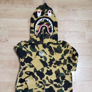 アベイシングエイプ(A BATHING APE)のA BATHING APE カモ柄シャークパーカー(パーカー)