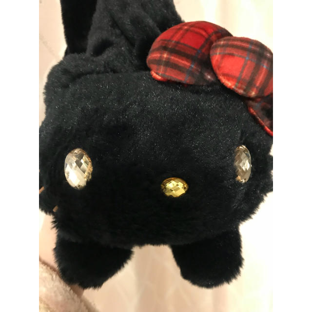 ハローキティ(ハローキティ)の新品♡ハローキティビジューマフラー♡キティちゃん キッズ/ベビー/マタニティのこども用ファッション小物(マフラー/ストール)の商品写真