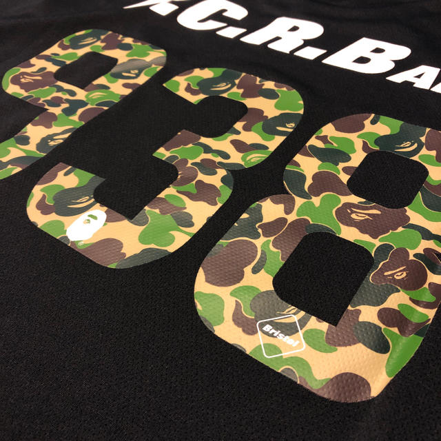 A BATHING APE(アベイシングエイプ)の新品 FCRB x BAPE 938 TEAM Tシャツ L エイプ メンズのトップス(Tシャツ/カットソー(半袖/袖なし))の商品写真