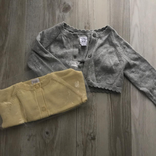 babyGAP(ベビーギャップ)のBaby GAP カーディガン2点セット キッズ/ベビー/マタニティのベビー服(~85cm)(カーディガン/ボレロ)の商品写真