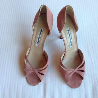 マノロブラニク(MANOLO BLAHNIK)の美品マノロ美脚パンプス(ハイヒール/パンプス)