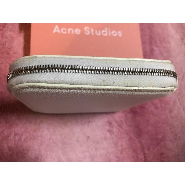 ACNE(アクネ)の《最終値下げ！》acne 財布 ホワイト レディースのファッション小物(財布)の商品写真