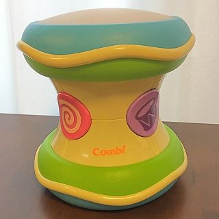 コンビ(combi)のコンビ 光るにぎやかドラム(楽器のおもちゃ)