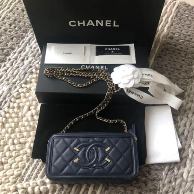 超ポイント祭?期間限定】 CHANEL シャネルチェーンウォレット