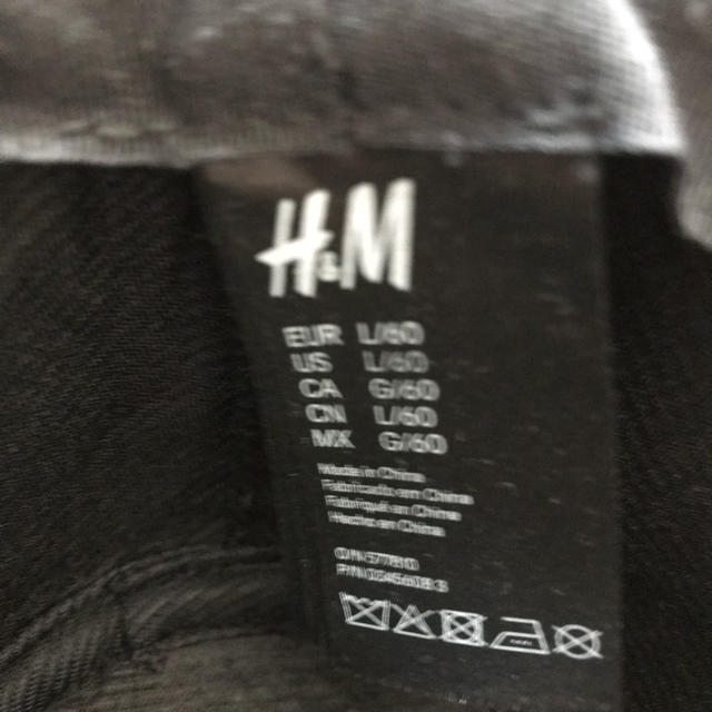 H&M(エイチアンドエム)の黒ハット  H&M メンズの帽子(ハット)の商品写真