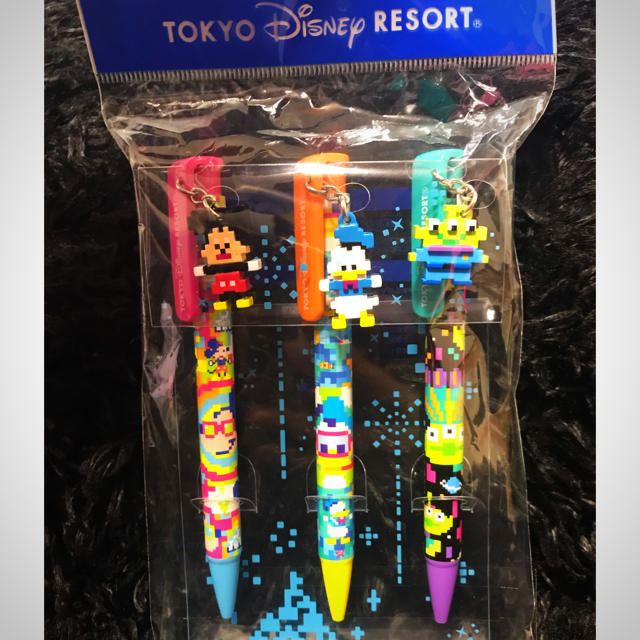 Disney(ディズニー)のディズニー ボールペン３本セット エンタメ/ホビーのおもちゃ/ぬいぐるみ(キャラクターグッズ)の商品写真