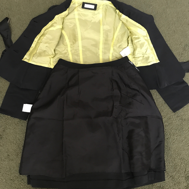TO BE CHIC(トゥービーシック)のトゥービーシック♡スーツ レディースのフォーマル/ドレス(スーツ)の商品写真