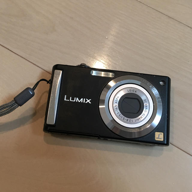 Panasonic(パナソニック)のパナソニック デジカメ LUMIX スマホ/家電/カメラのカメラ(コンパクトデジタルカメラ)の商品写真