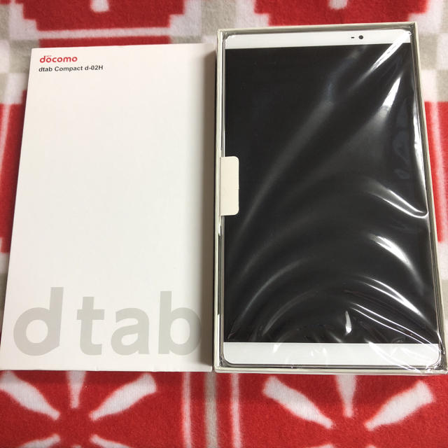 NTTdocomo(エヌティティドコモ)の新品⭐︎docomo dtab Compact d-02H⭐︎カバー、フイルム付 スマホ/家電/カメラのPC/タブレット(タブレット)の商品写真