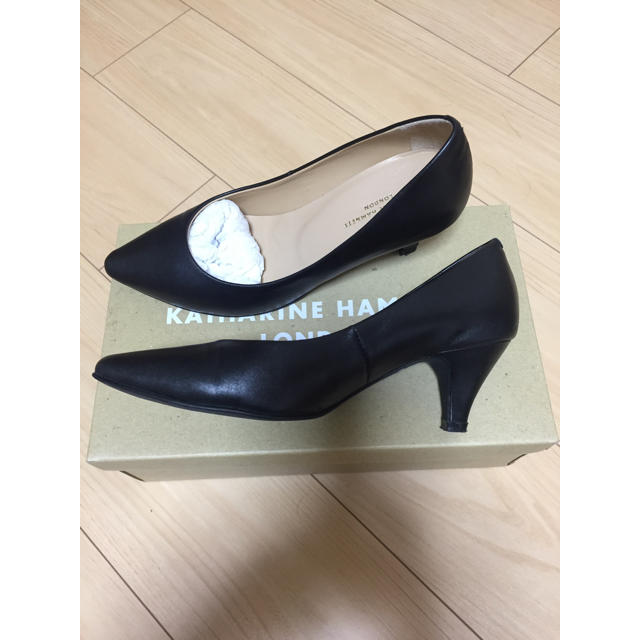 KATHARINE HAMNETT(キャサリンハムネット)のKATHARINE HAMNETT LONDON パンプス 黒 レディースの靴/シューズ(ハイヒール/パンプス)の商品写真