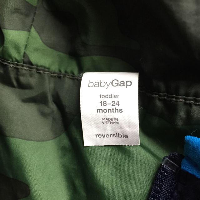 babyGAP(ベビーギャップ)のウインドブレーカー90 キッズ/ベビー/マタニティのキッズ服男の子用(90cm~)(ジャケット/上着)の商品写真