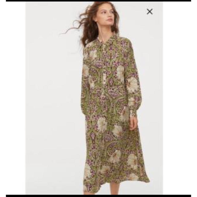 H&M - ウィリアムモリスワンピースの通販 by y's shop|エイチ H&M - ウィリアムモリスワンピースの通販 by y's shop|エイチ