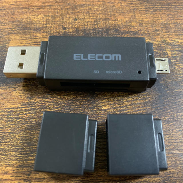 ELECOM(エレコム)のスマホ・タブレット用メモリリーダーライタ　お値下げ中❗️ スマホ/家電/カメラのスマホアクセサリー(その他)の商品写真