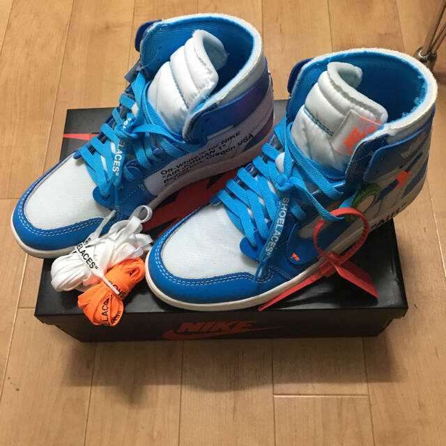 OFF-WHITE(オフホワイト)のoffwhite  jordan1 unc メンズの靴/シューズ(スニーカー)の商品写真