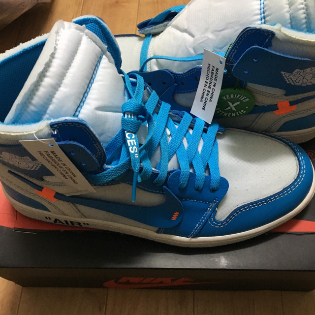 OFF-WHITE(オフホワイト)のoffwhite  jordan1 unc メンズの靴/シューズ(スニーカー)の商品写真