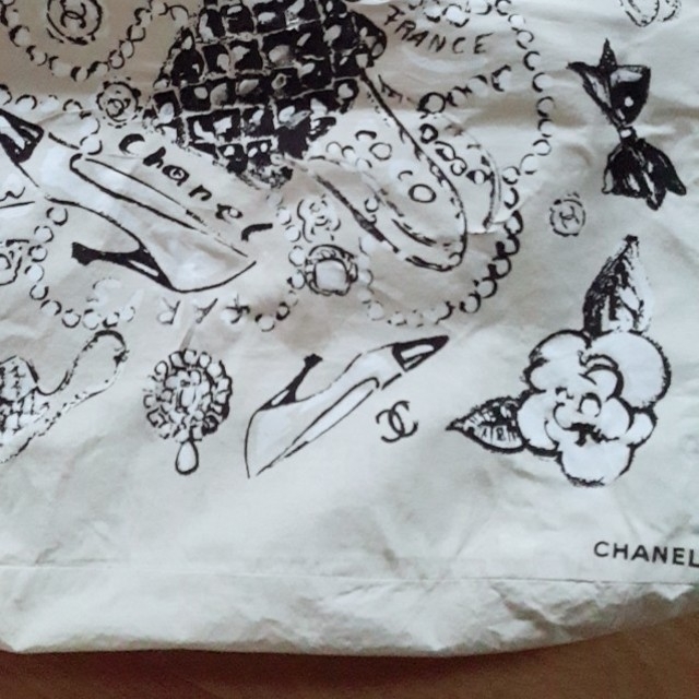 CHANEL(シャネル)のシャネルの大判ハンカチで作った手作りバック レディースのバッグ(リュック/バックパック)の商品写真