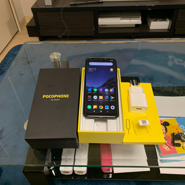 ゲーミングスマホ　pocophone F1　液冷