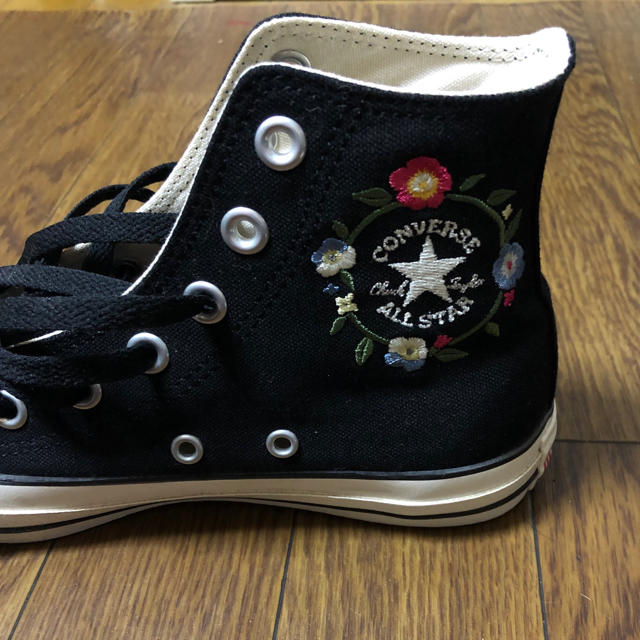 CONVERSE(コンバース)のコンバース 黒 刺繍 レディースの靴/シューズ(スニーカー)の商品写真